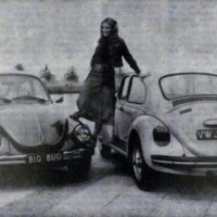 26 September 1973, release PR shot of the Jeans and Big Beetle in Holland. From Dutch newspaper 'Nederlands Dagblad'.