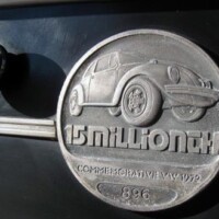 Dash plaque