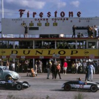 Competitors in an assortment of vehicles at the 1963 Nassau Speed Week. (Photo by Slim Aarons/Hulton Archive/Getty Images)
